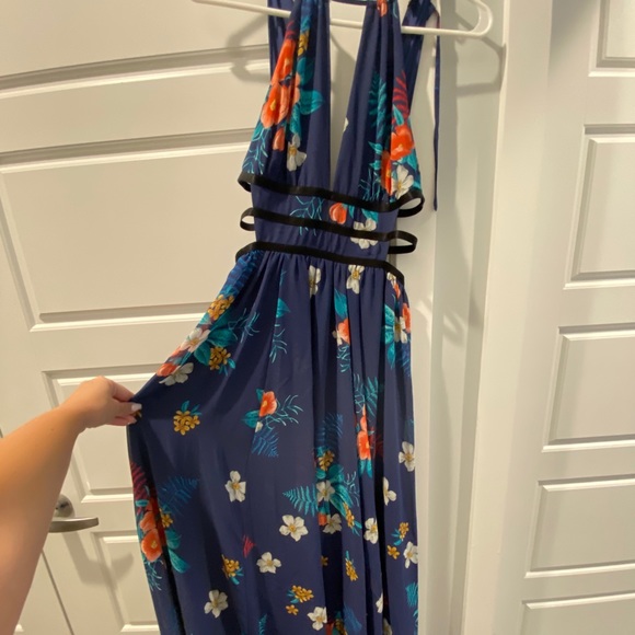 Express Blue Floral Print Maxi Dress - Picture 6 of 7